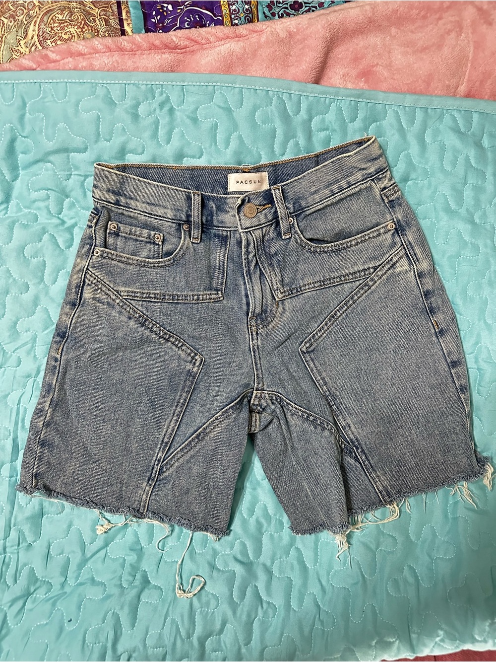 Pacsun Extreme Jorts Light Indigo Star Seam — Size 23!